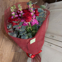 Carica l'immagine nel visualizzatore di Gallery, Eleganza Reale - Bouquet San Valentino Maxi