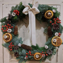 Carica l'immagine nel visualizzatore di Gallery, Ghirlanda con elementi naturali