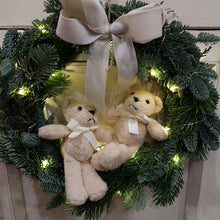 Carica l'immagine nel visualizzatore di Gallery, Ghirlanda di pino fresco