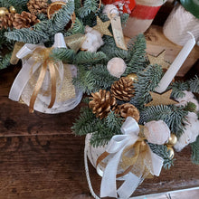 Carica l'immagine nel visualizzatore di Gallery, Christmas Flower box