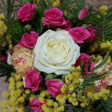 Carica l&#39;immagine nel visualizzatore di Gallery, Flower Box - Fiori Colorati e Mimosa
