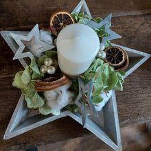 Carica l'immagine nel visualizzatore di Gallery, Candele decorate