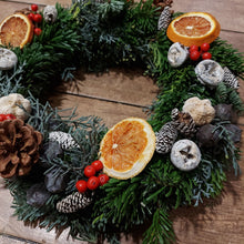 Carica l'immagine nel visualizzatore di Gallery, Ghirlanda con elementi naturali
